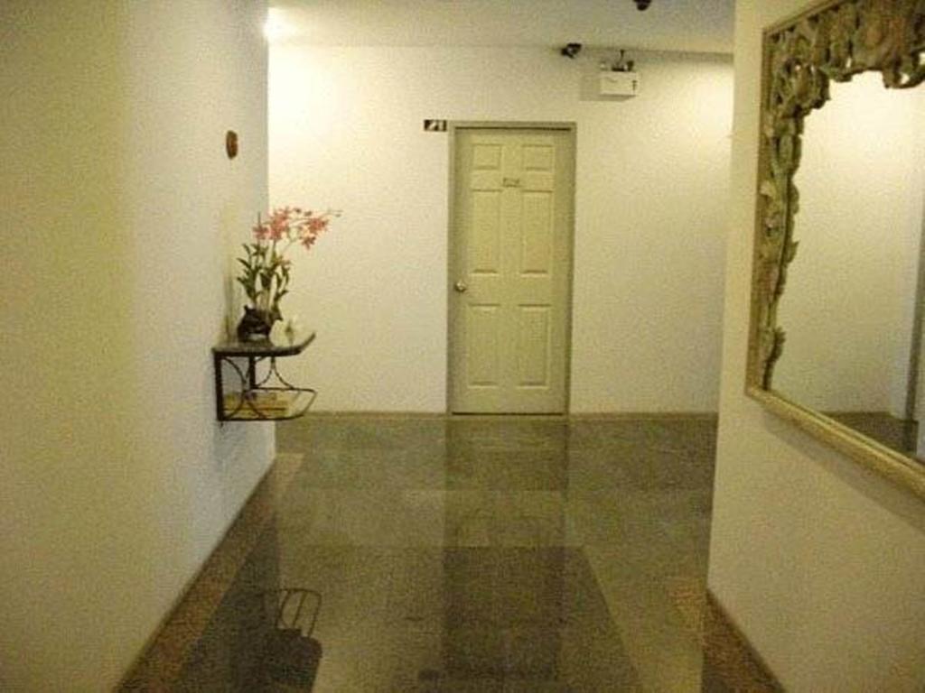 Regent Silom Hotel Bangkok Ngoại thất bức ảnh