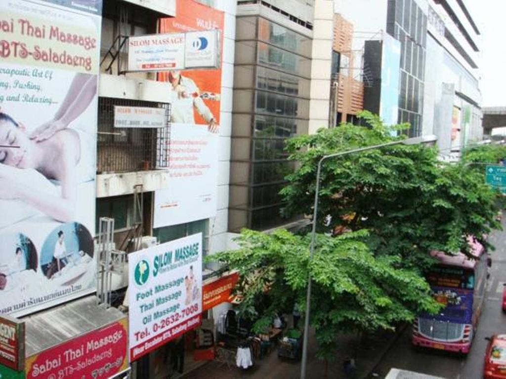 Regent Silom Hotel Bangkok Ngoại thất bức ảnh