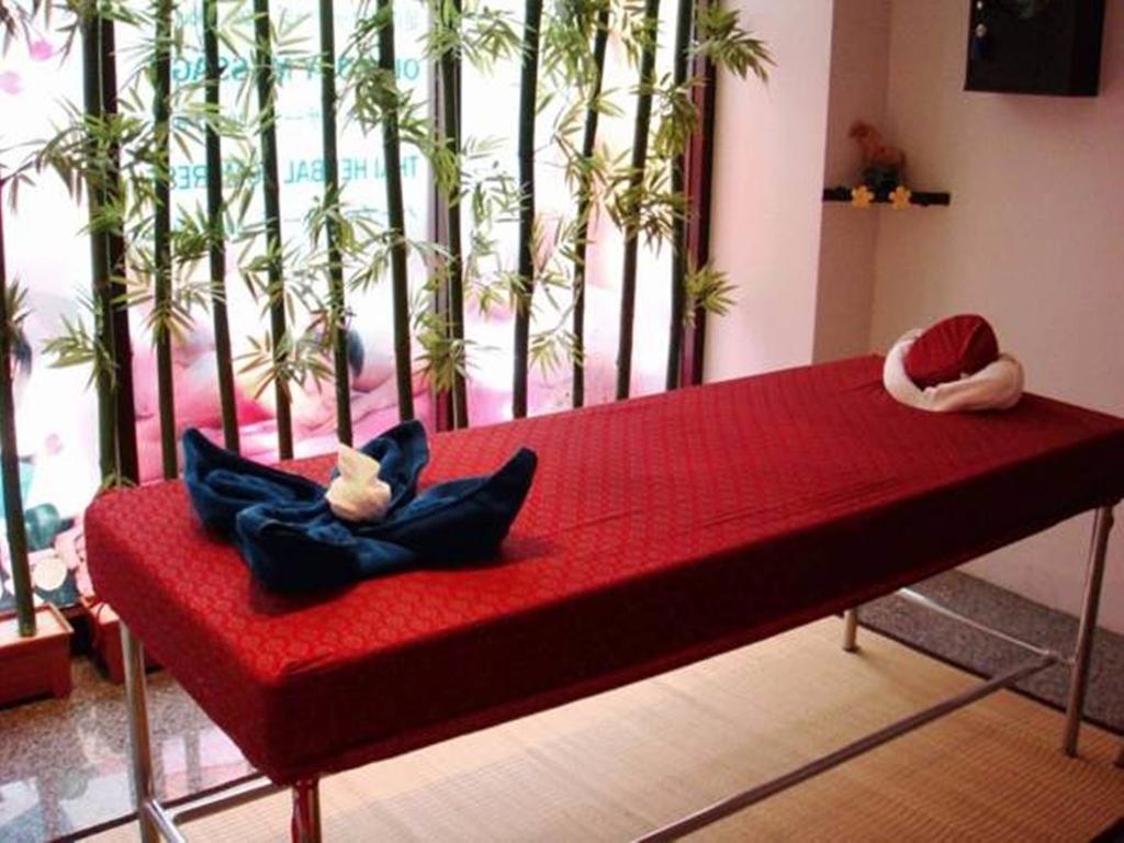 Regent Silom Hotel Bangkok Ngoại thất bức ảnh