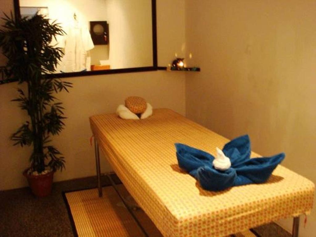Regent Silom Hotel Bangkok Ngoại thất bức ảnh